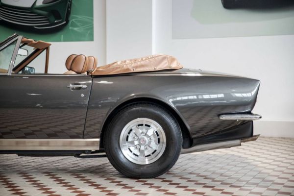 Aston Martin V8 Volante 1982 118993