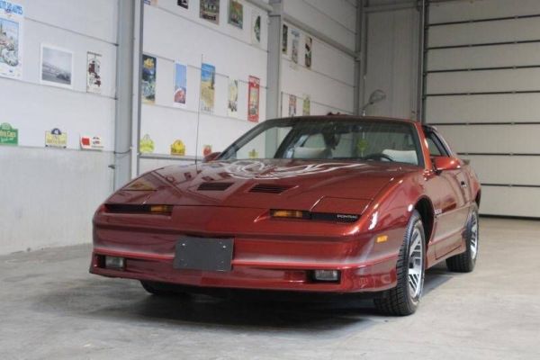 Pontiac Firebird TransAm 1986