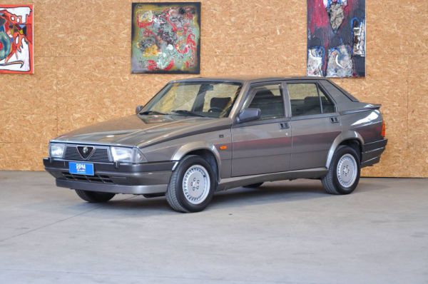 Alfa Romeo 75 2.0 Twin Spark 1988 42484