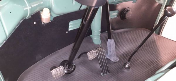 Volkswagen T2a minibus 1970 118039