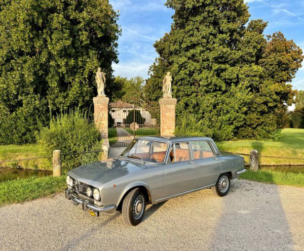 Alfa Romeo 1750 Berlina 1970 24693