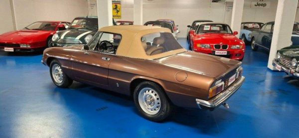 Alfa Romeo Spider Veloce 2000 1982 116596