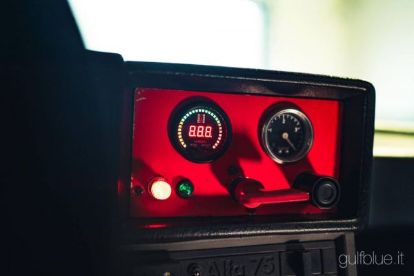 Alfa Romeo 75  2.5 V6 1986 82739