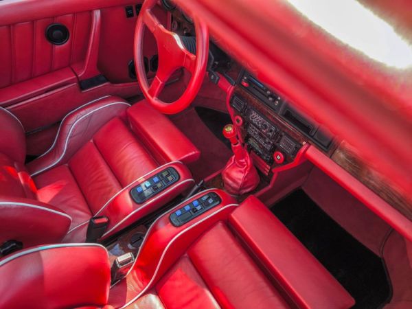 Porsche 911 Carrera 3.2 1985 121216