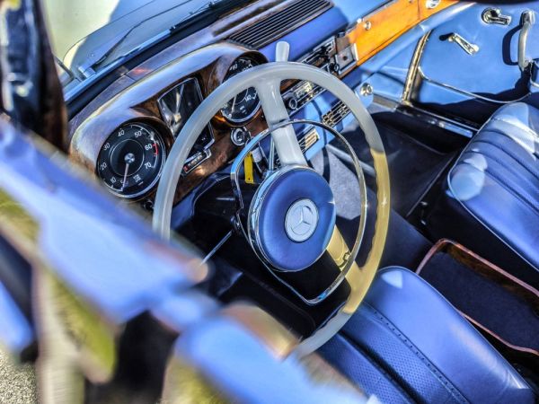 Mercedes-Benz 220 SE b 1964