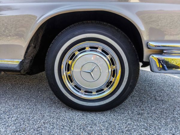 Mercedes-Benz 220 SE b 1964 123337