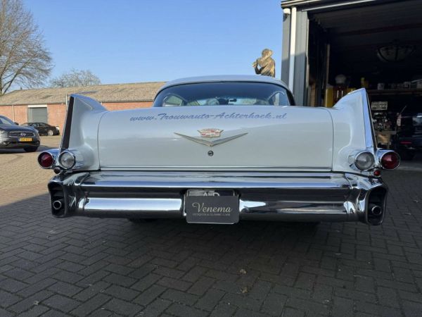 Cadillac 62 Sedan DeVille 1957 127619