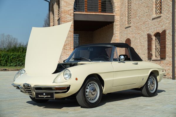 Alfa Romeo 1750 Spider Veloce 1969 122771