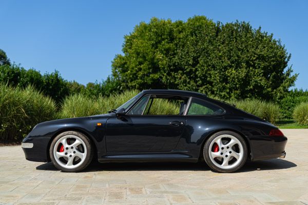 Porsche 993 CARRERA 4 1996 132813