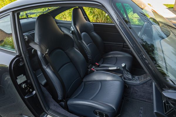 Porsche 993 CARRERA 4 1996 132819