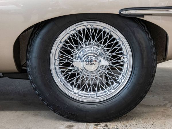Jaguar E-Type 3.8 1964 102103
