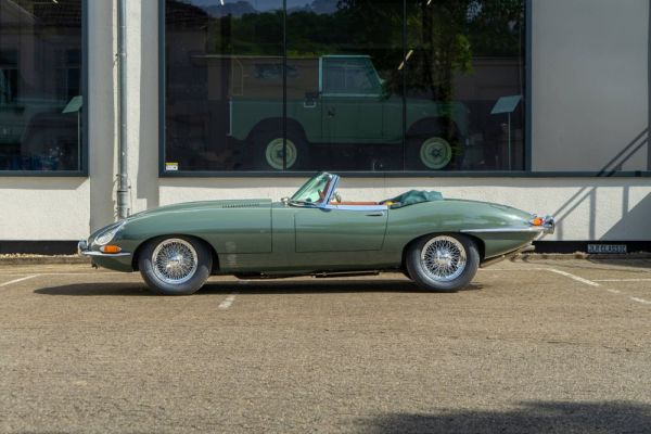 Jaguar E-Type 4.2 1967 121129