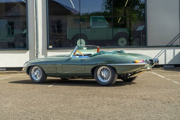 Jaguar E-Type 4.2 1967 121130