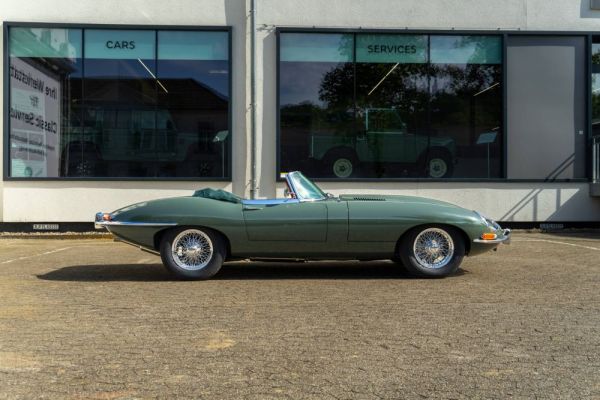 Jaguar E-Type 4.2 1967 121133