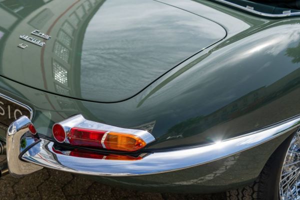 Jaguar E-Type 4.2 1967 121137