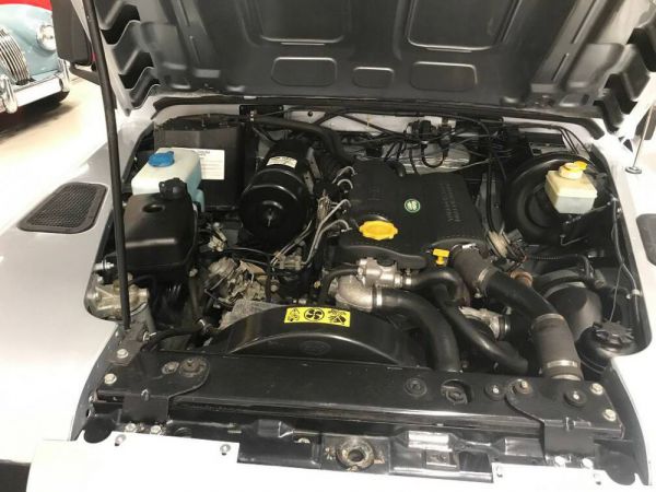 Land Rover Defender 90 1998 97189
