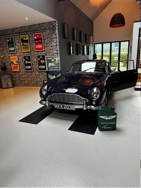 Aston Martin DB 5 1964 122337