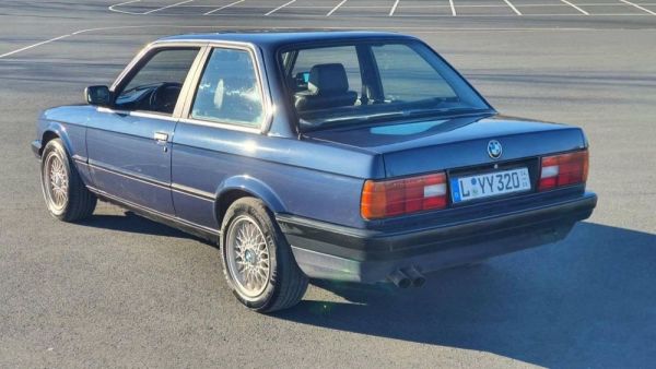 BMW 320i 1990 108488