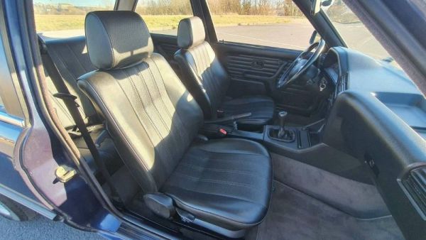 BMW 320i 1990 108493