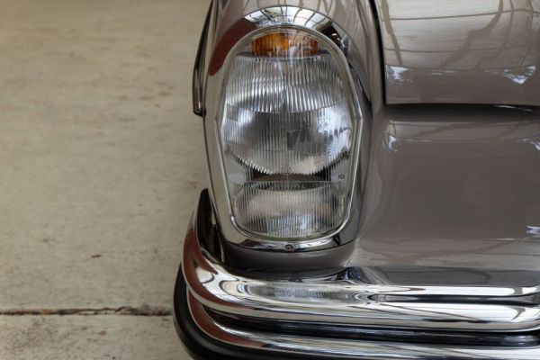 Mercedes-Benz 280 SE 1968 79010