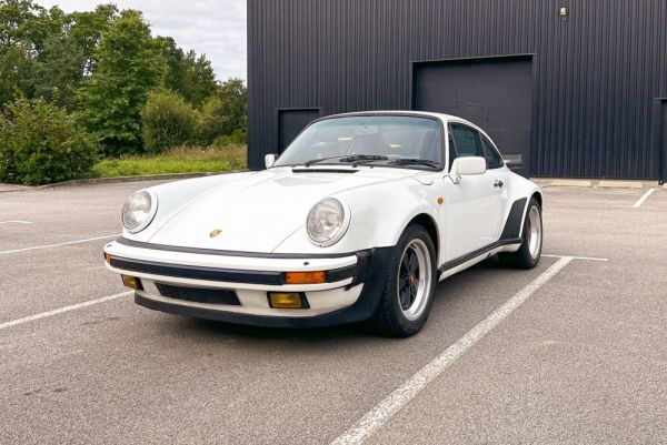 Porsche 911 Carrera 3.2 (WTL) 1985