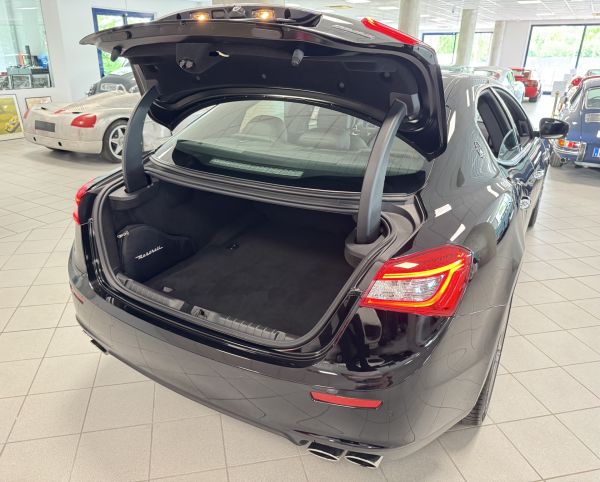 Maserati Ghibli 2016 116158