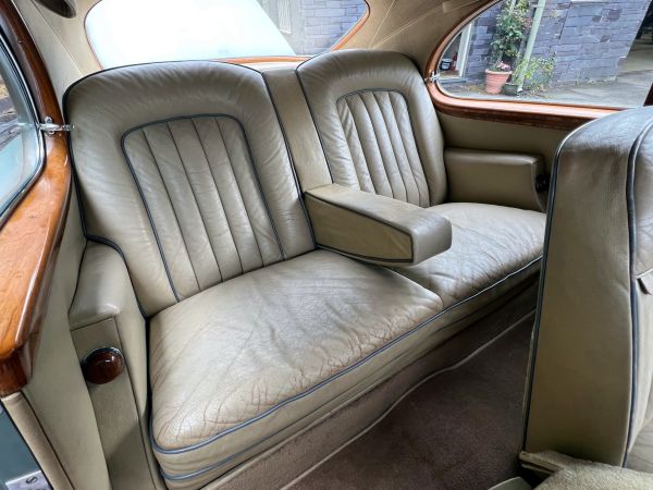 Bentley R-Type Continental 1955 132137