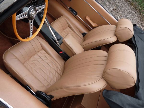 Jaguar E-Type V12 1972 31089