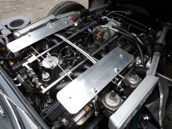 Jaguar E-Type V12 1972 31096