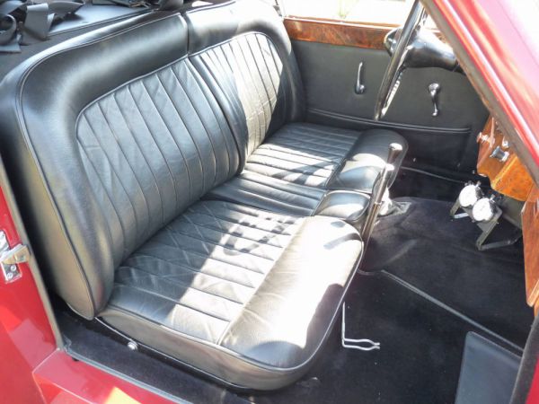 Jaguar XK 120 FHC 1952 31101