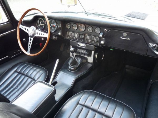 Jaguar E-Type 1968 61750