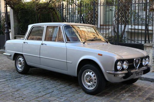 Alfa Romeo Giulia Nuova Super 1300 1975