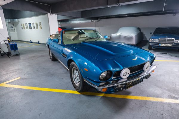 Aston Martin V8 Volante 1980