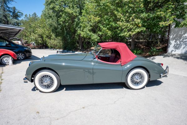 Jaguar XK140 SE Roadster open two-seater 1955 132705