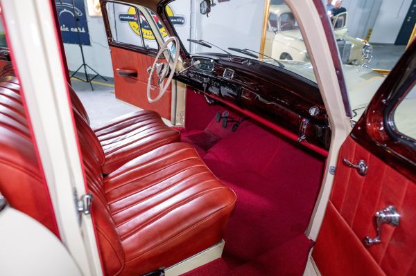 Mercedes-Benz 220 S 1958 132738