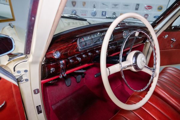 Mercedes-Benz 220 S 1958 132739