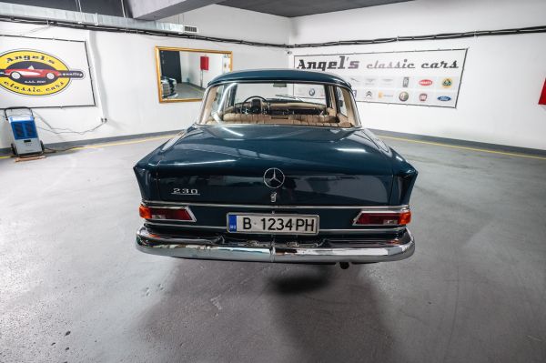 Mercedes-Benz W110 230S 1967 132744