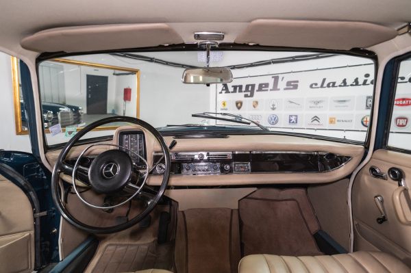 Mercedes-Benz W110 230S 1967 132751