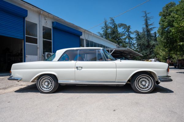Mercedes-Benz 280 SE 1971 132758