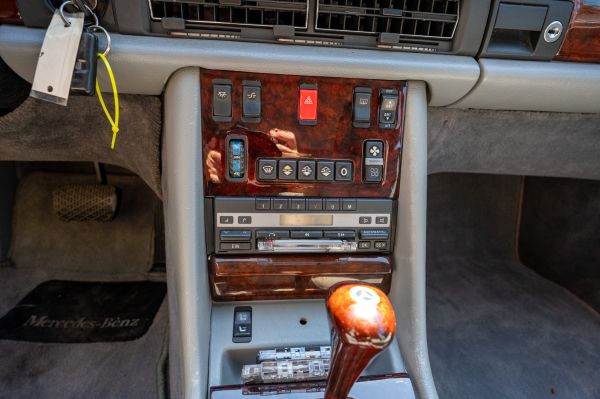 Mercedes-Benz 500 SEC (W126) S1 1985 132801