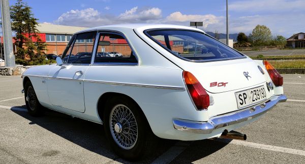 MG B GT 1973