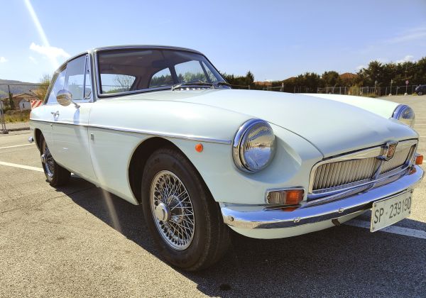 MG B GT 1973 132981