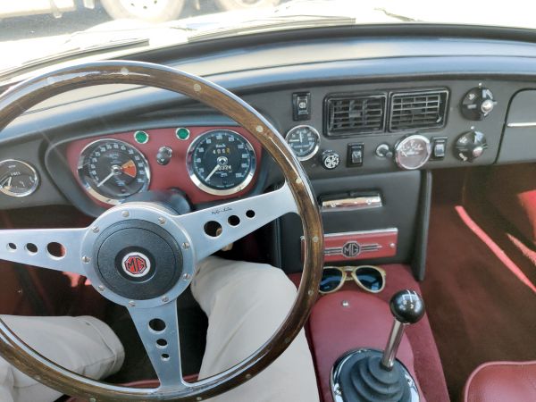 MG B GT 1973 132984