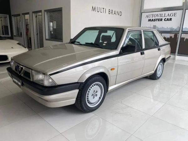 Alfa Romeo 75 2.0 Twin Spark 1988