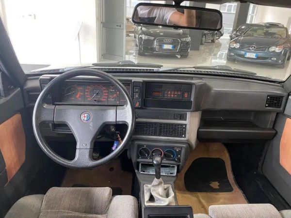 Alfa Romeo 75 2.0 Twin Spark 1988 134451