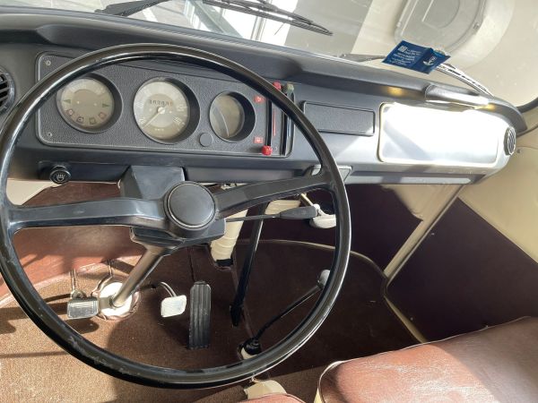 Volkswagen T2b pickup 1972 134778