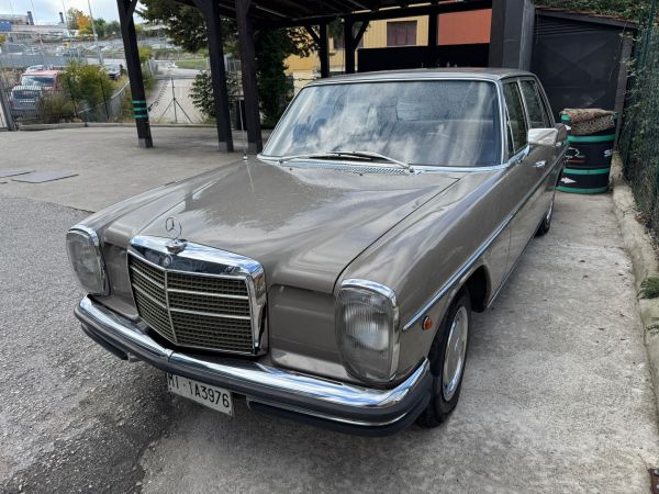 Mercedes-Benz 250 1986