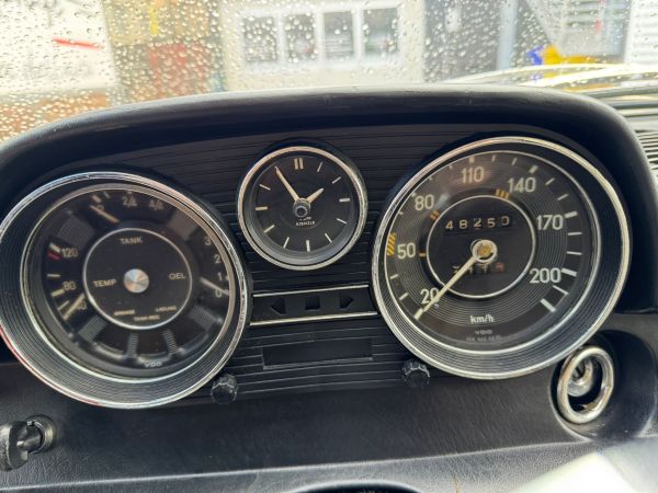 Mercedes-Benz 250 1986 135072