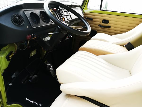 Volkswagen T2a Kombi 1978 135309