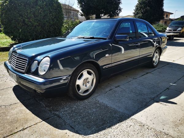 Mercedes-Benz 320 E 1996